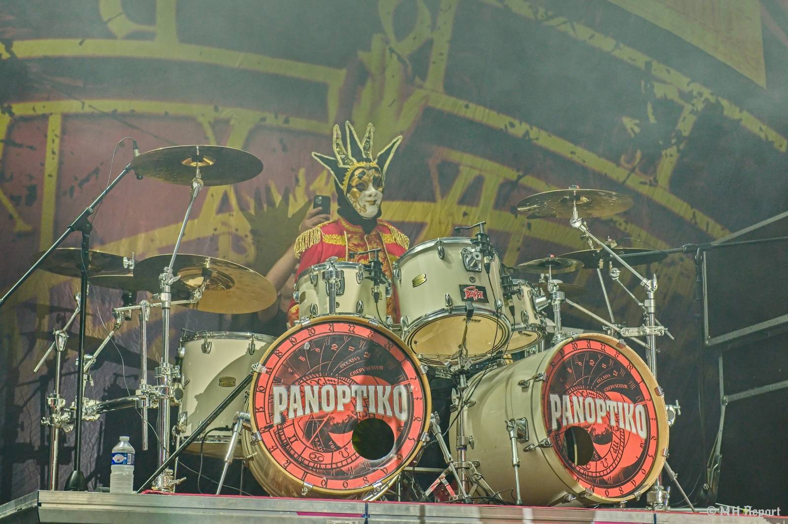 Pekelný ostrov odstartoval. První den nabídl show Divokýho Billa, Škworu, Harleje nebo Visacího zámku