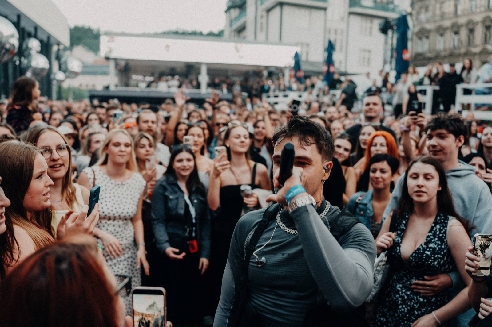 Mattoni Life Bar zahájil na KVIFF svůj program. Zazářili Mikolas, PSH i NobodyListen