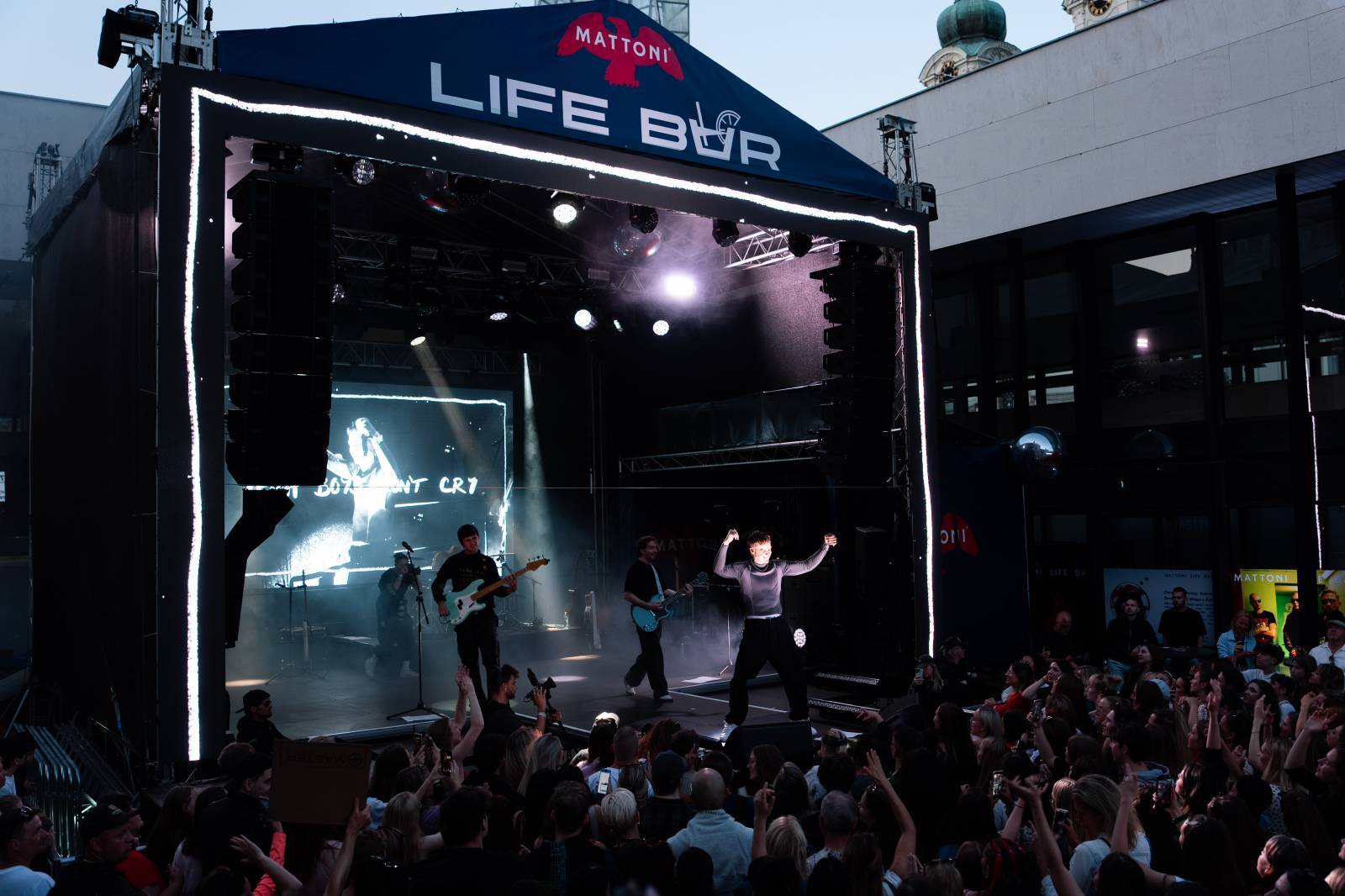 Mattoni Life Bar zahájil na KVIFF svůj program. Zazářili Mikolas, PSH i NobodyListen