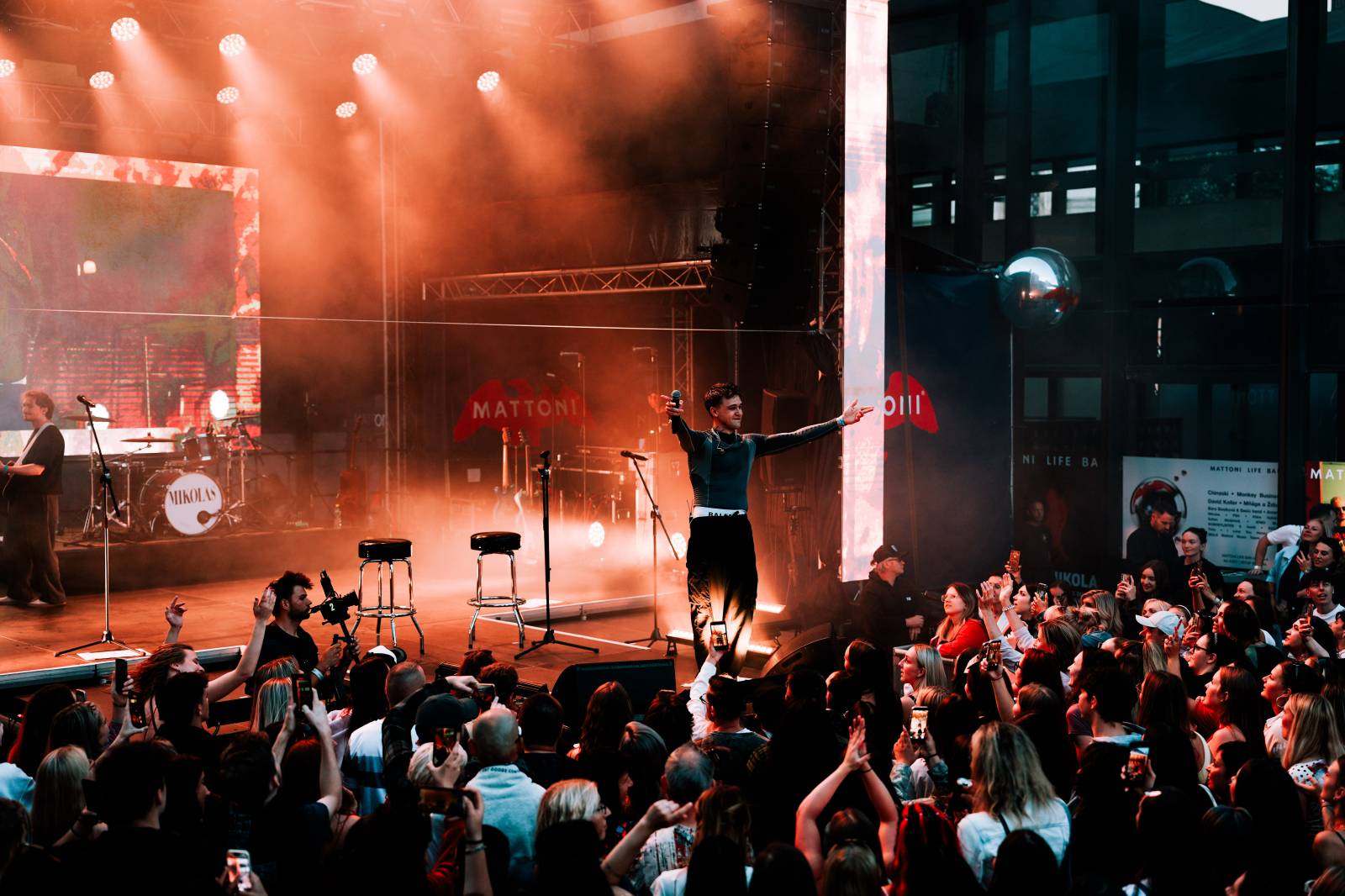 Mattoni Life Bar zahájil na KVIFF svůj program. Zazářili Mikolas, PSH i NobodyListen