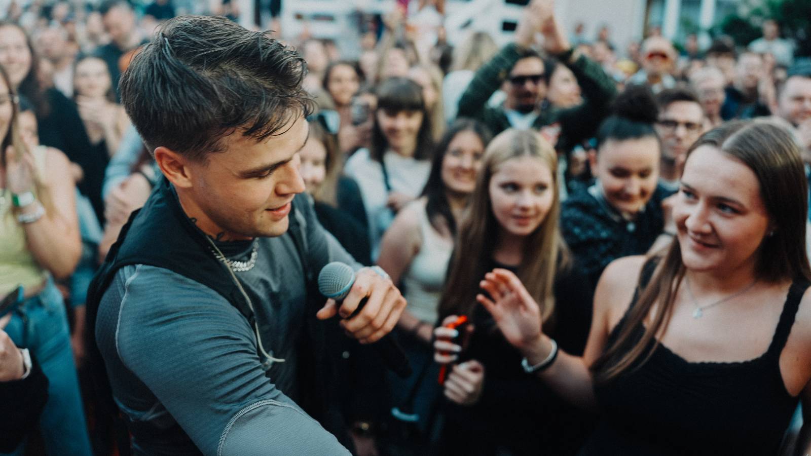 Mattoni Life Bar zahájil na KVIFF svůj program. Zazářili Mikolas, PSH i NobodyListen
