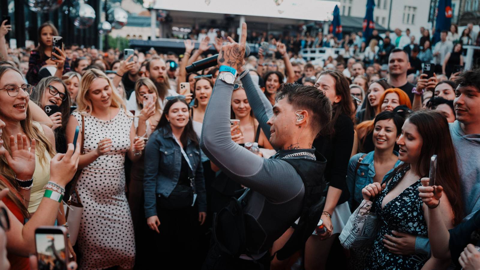 Mattoni Life Bar zahájil na KVIFF svůj program. Zazářili Mikolas, PSH i NobodyListen