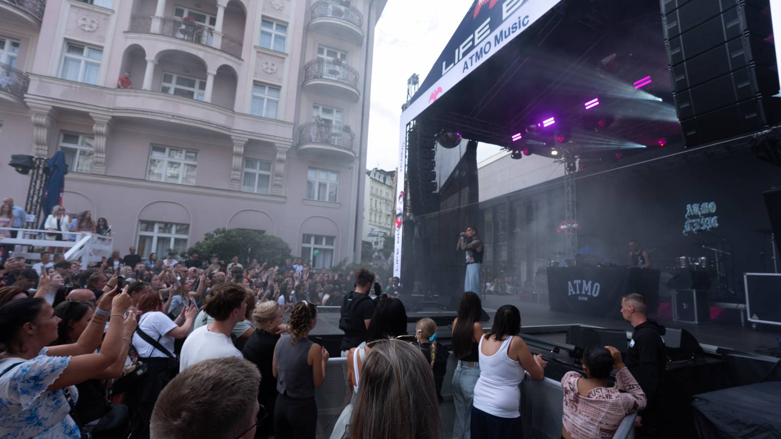Atmo Music překvapili fanoušky, druhý festivalový večer ve Varech uzavřel David Koller