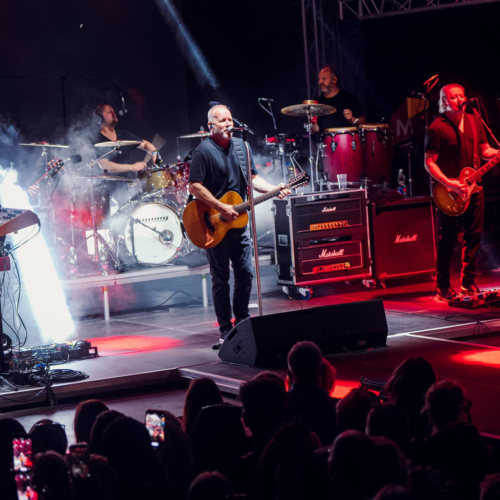 Atmo Music překvapili fanoušky, druhý festivalový večer ve Varech uzavřel David Koller