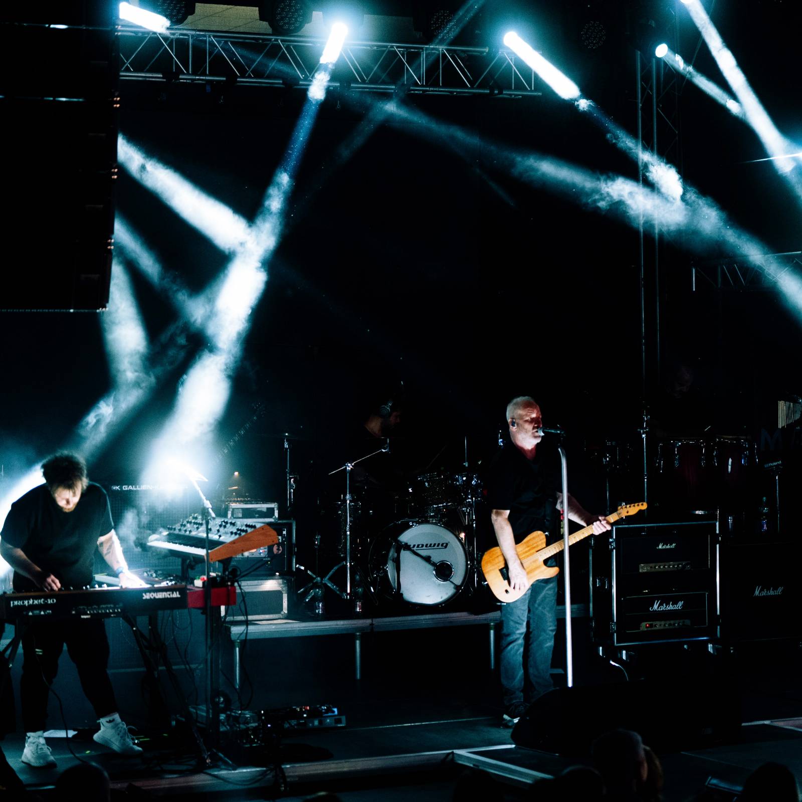 Atmo Music překvapili fanoušky, druhý festivalový večer ve Varech uzavřel David Koller