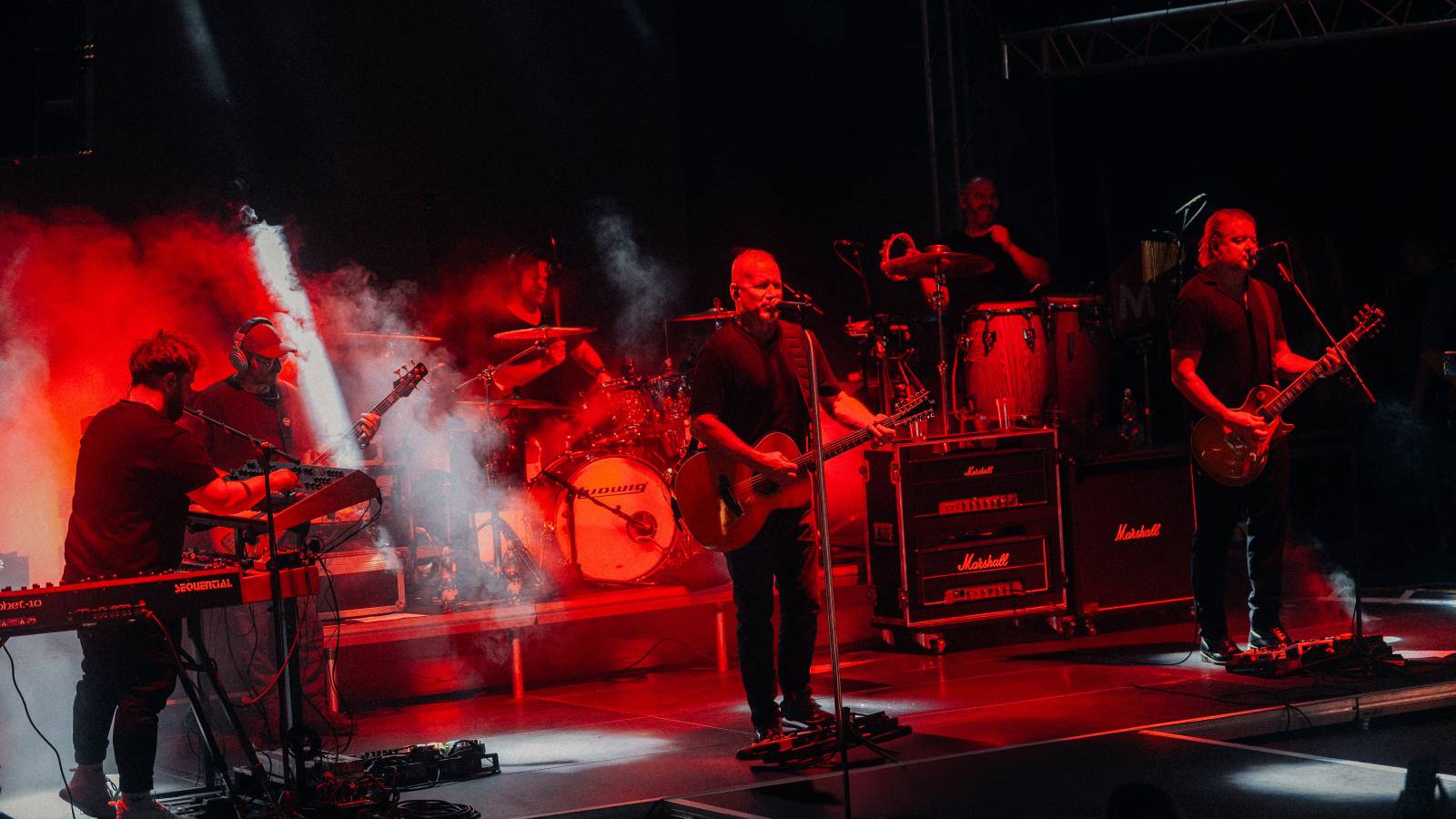 Atmo Music překvapili fanoušky, druhý festivalový večer ve Varech uzavřel David Koller