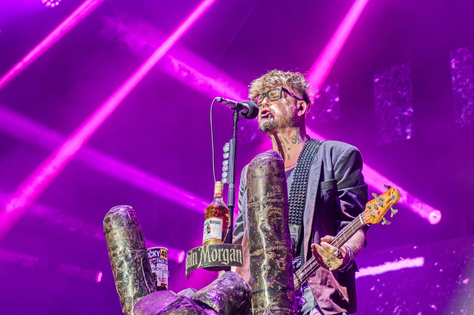Druhý den Pekelného ostrova: Z porodnice rovnou na koncert. Kuba Ryba se stal podruhé tatínkem