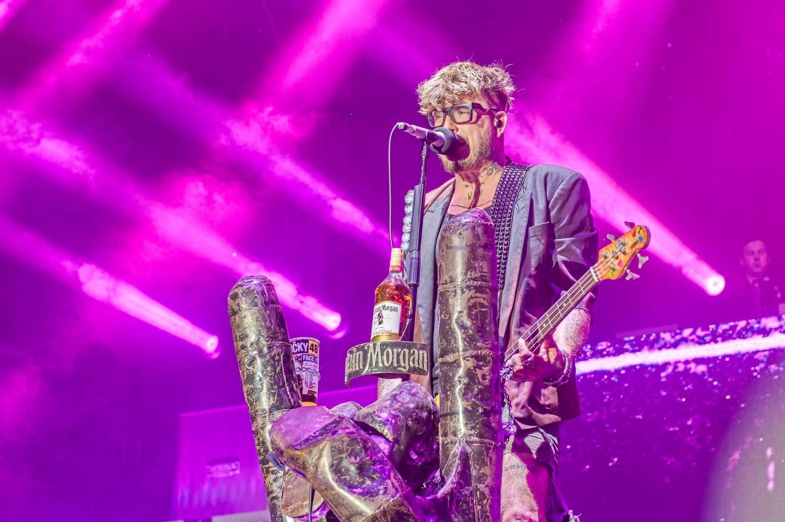 Druhý den Pekelného ostrova: Z porodnice rovnou na koncert. Kuba Ryba se stal podruhé tatínkem