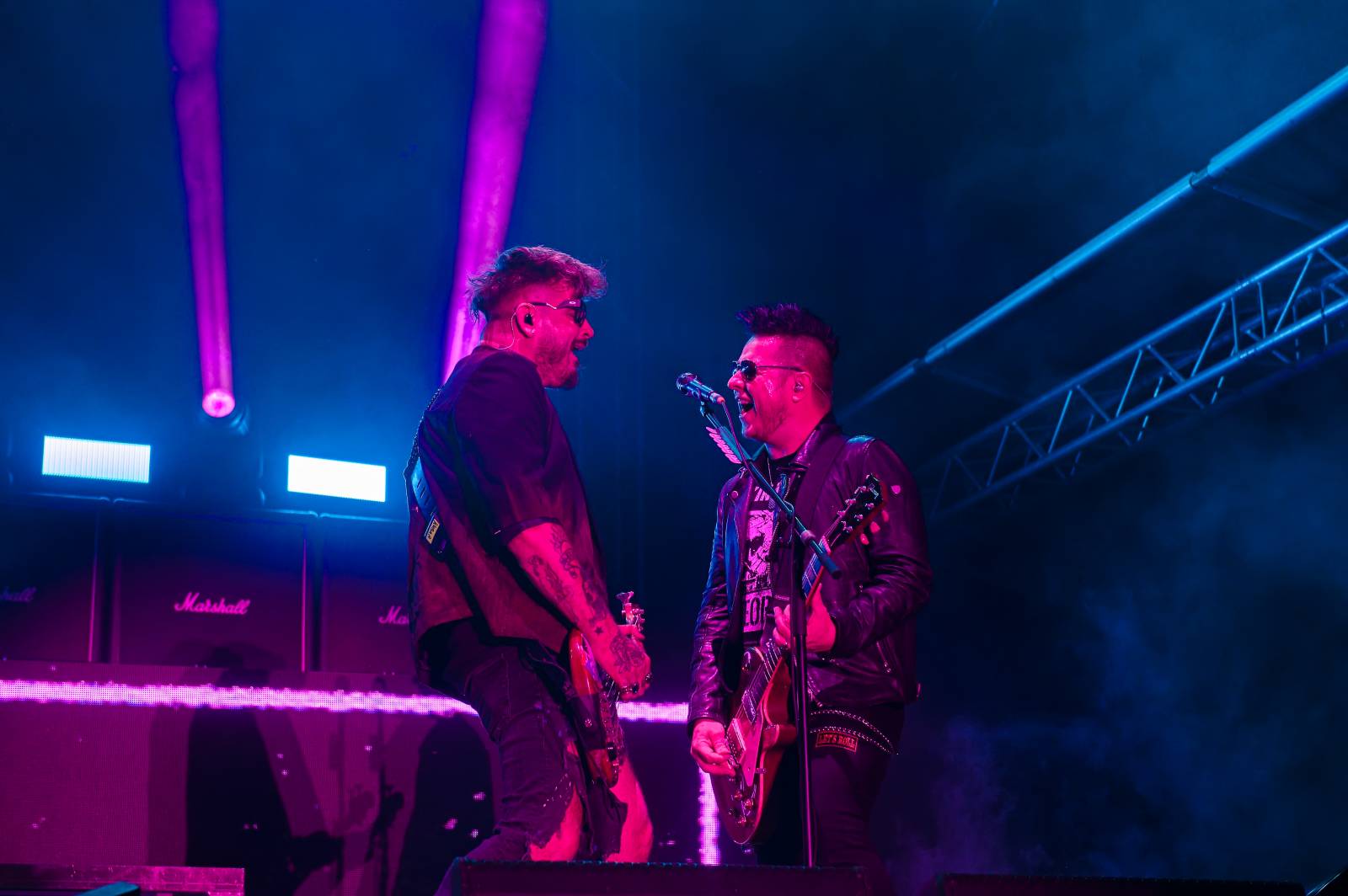 Druhý den Pekelného ostrova: Z porodnice rovnou na koncert. Kuba Ryba se stal podruhé tatínkem