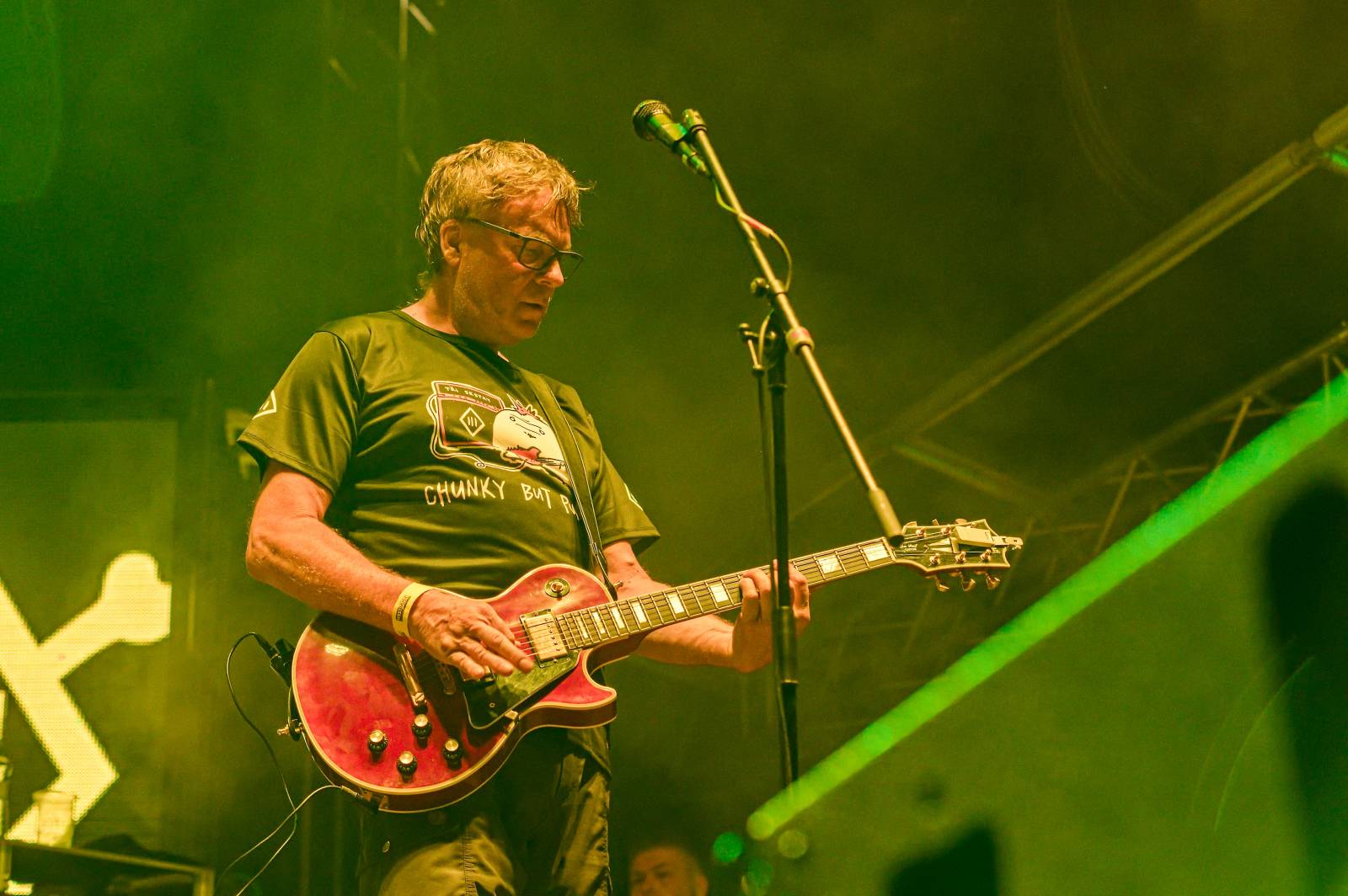 Druhý den Pekelného ostrova: Z porodnice rovnou na koncert. Kuba Ryba se stal podruhé tatínkem