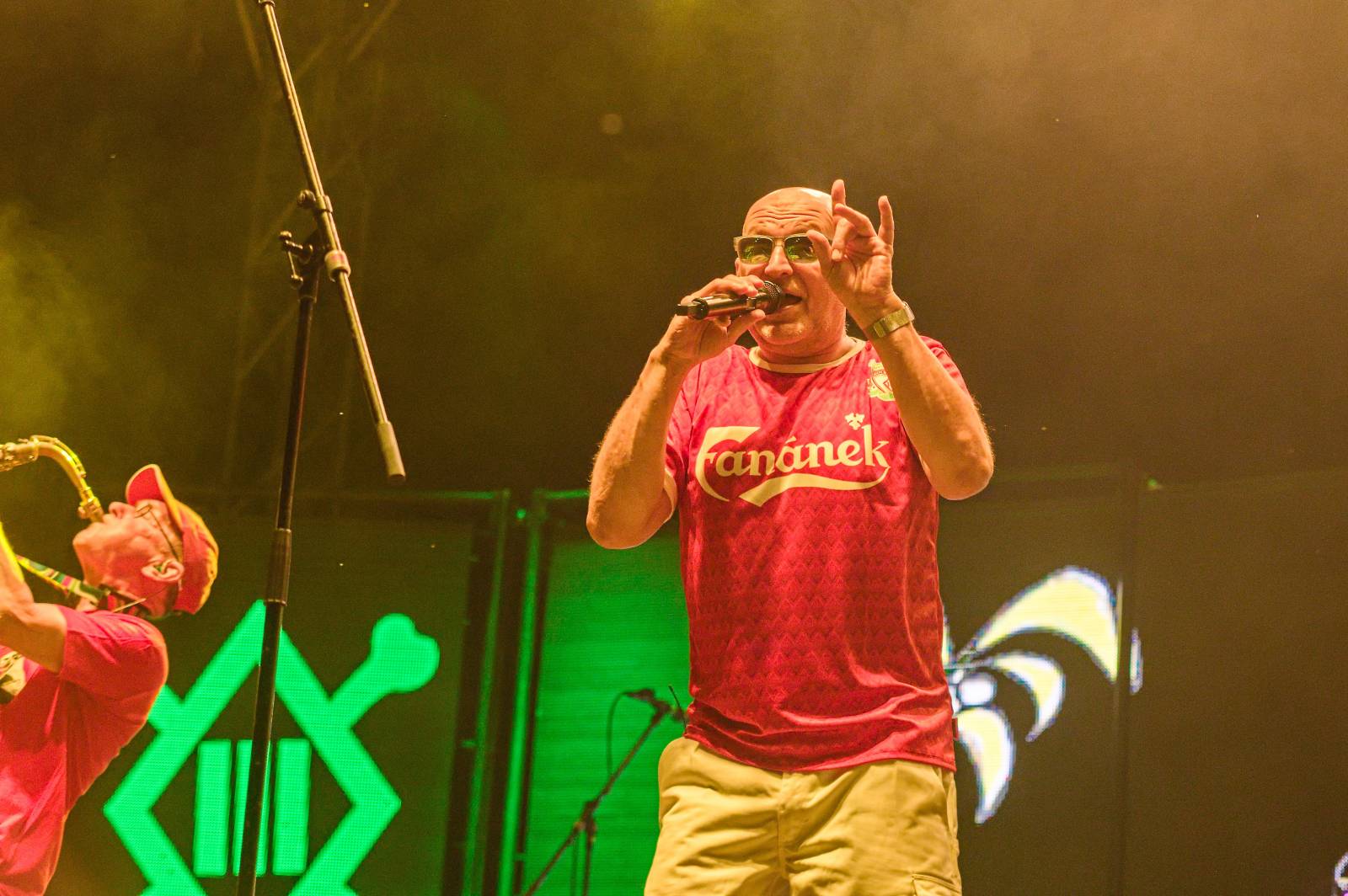Druhý den Pekelného ostrova: Z porodnice rovnou na koncert. Kuba Ryba se stal podruhé tatínkem