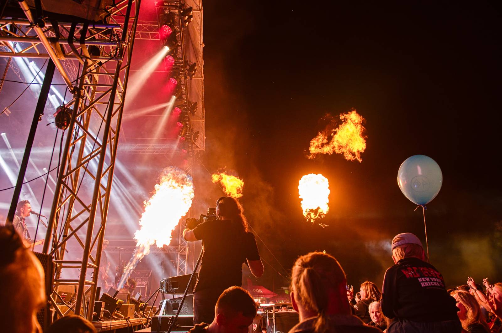 Druhý den Pekelného ostrova: Z porodnice rovnou na koncert. Kuba Ryba se stal podruhé tatínkem