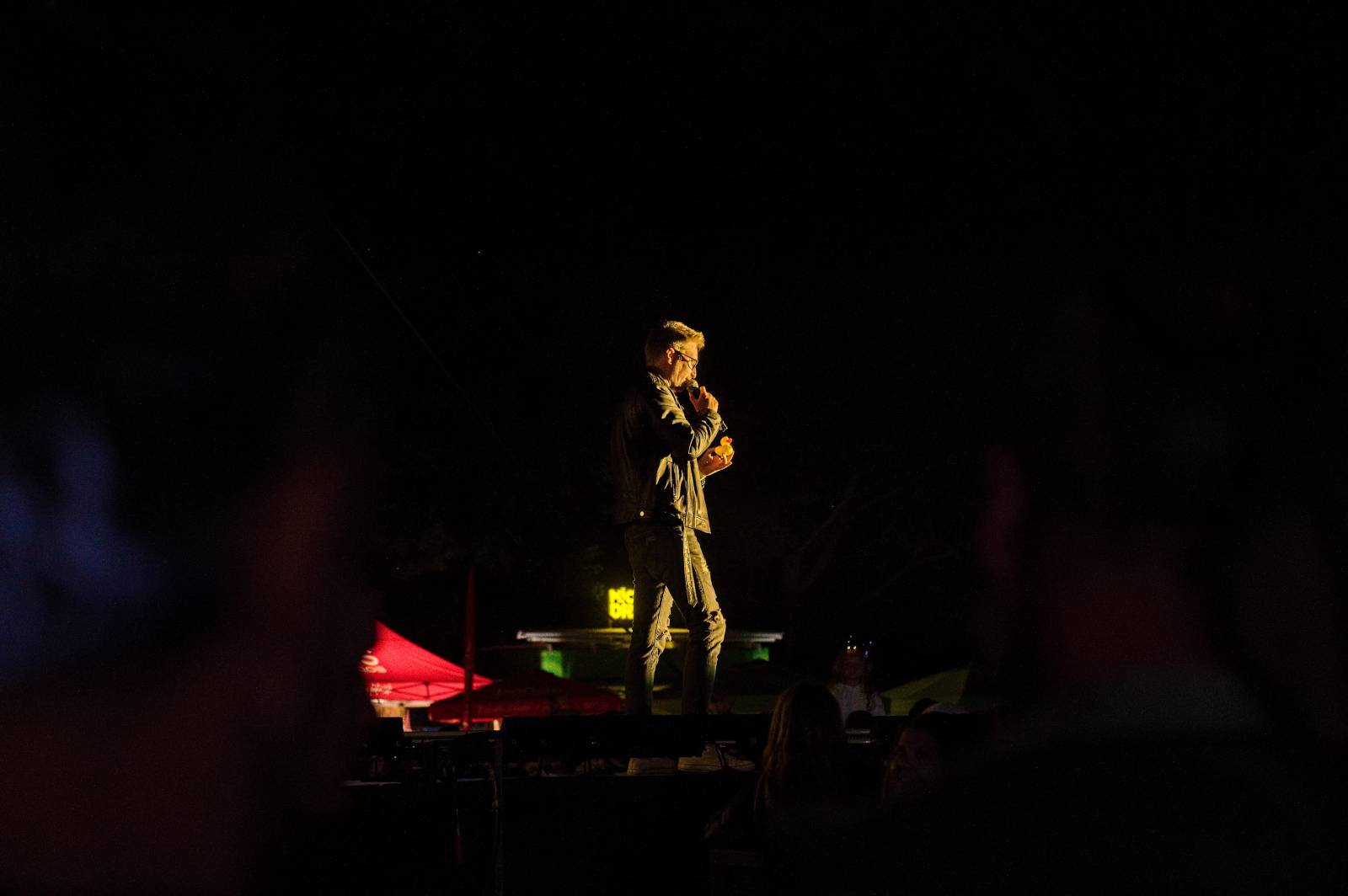 Druhý den Pekelného ostrova: Z porodnice rovnou na koncert. Kuba Ryba se stal podruhé tatínkem