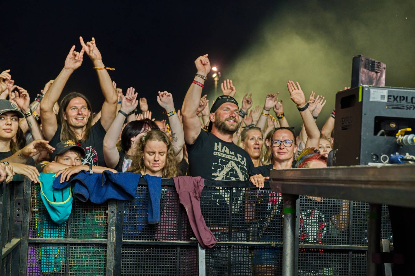 Druhý den Pekelného ostrova: Z porodnice rovnou na koncert. Kuba Ryba se stal podruhé tatínkem