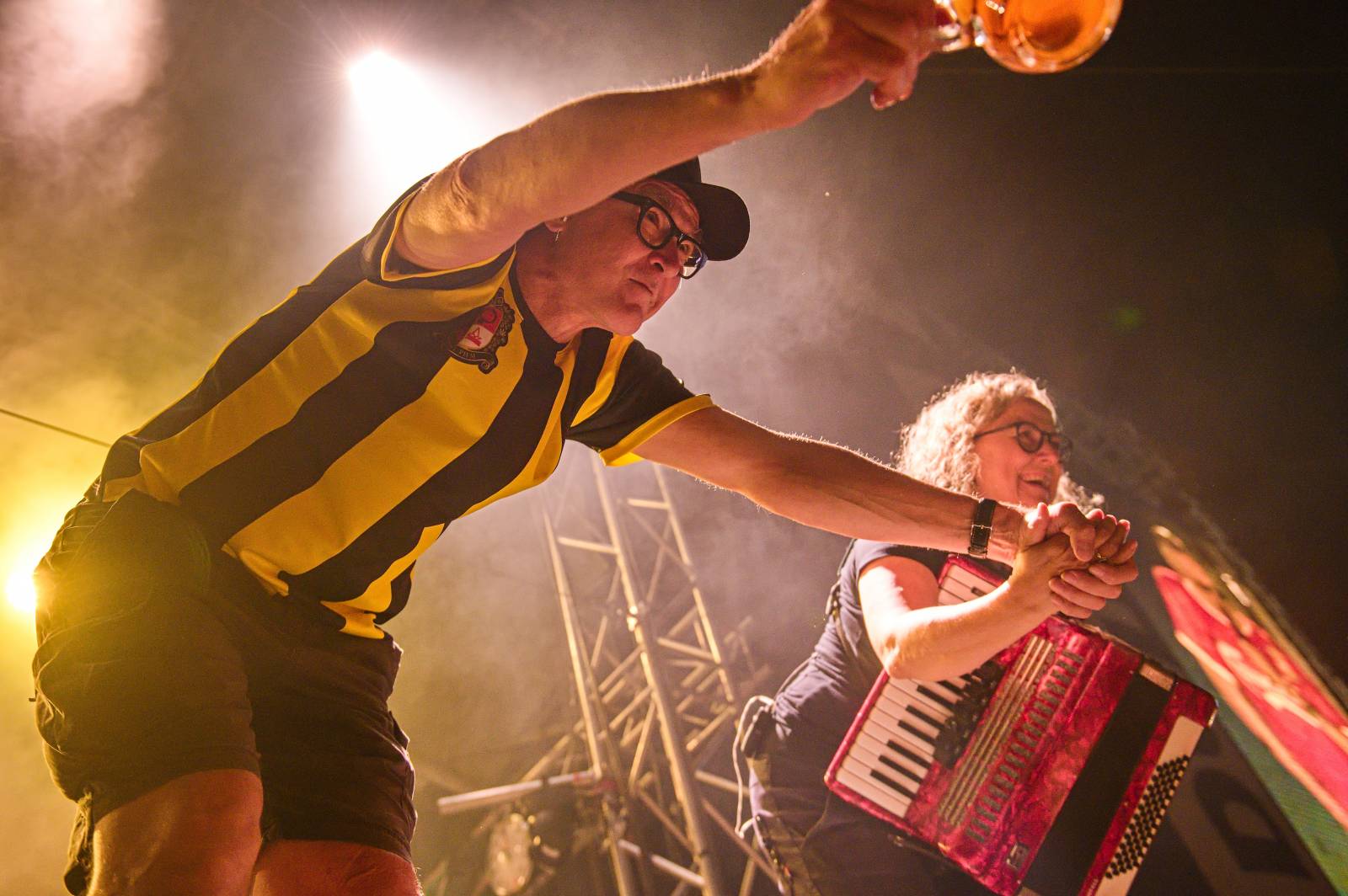 Druhý den Pekelného ostrova: Z porodnice rovnou na koncert. Kuba Ryba se stal podruhé tatínkem