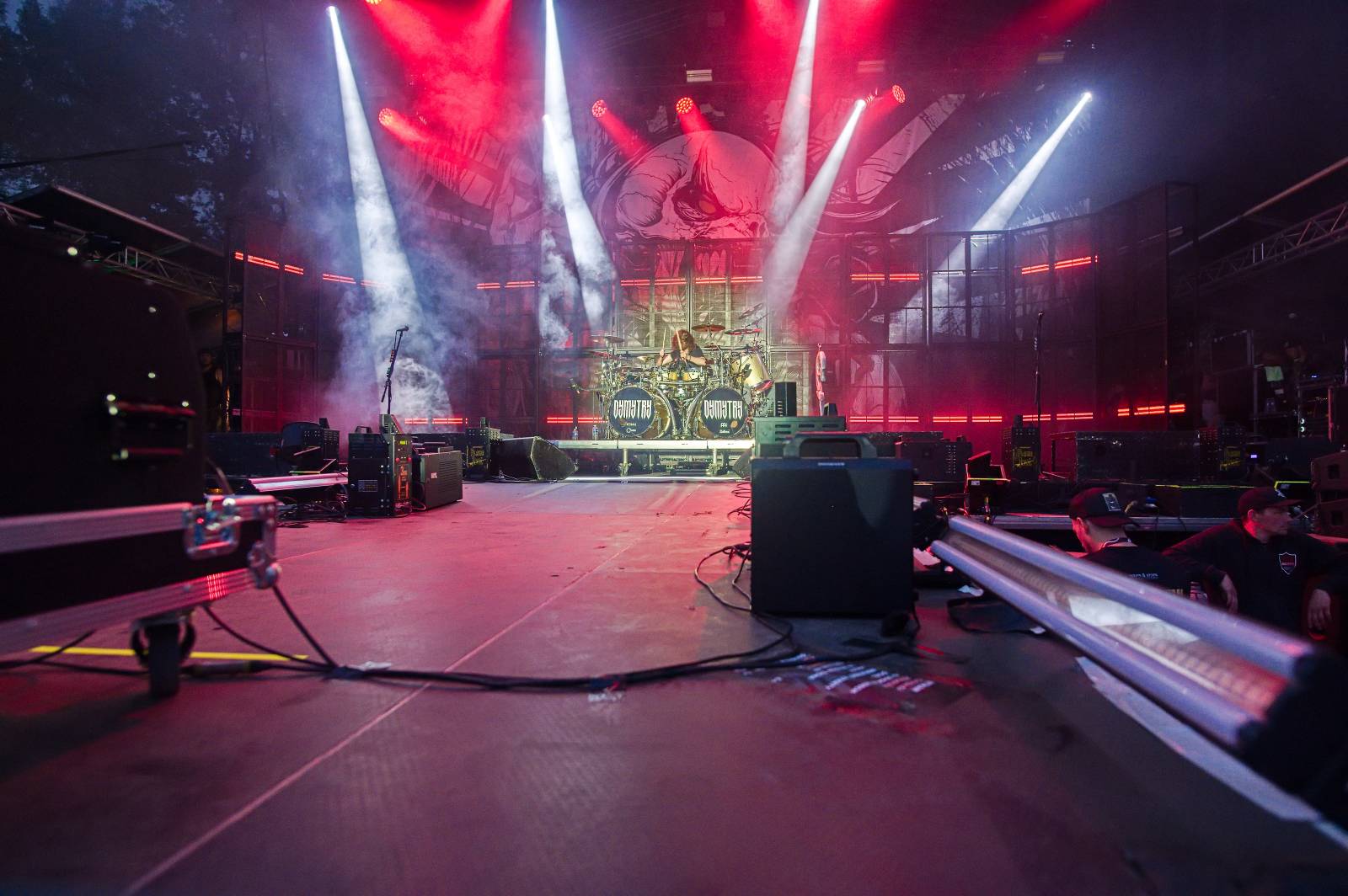 Druhý den Pekelného ostrova: Z porodnice rovnou na koncert. Kuba Ryba se stal podruhé tatínkem