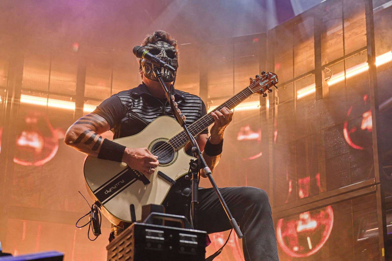 Druhý den Pekelného ostrova: Z porodnice rovnou na koncert. Kuba Ryba se stal podruhé tatínkem