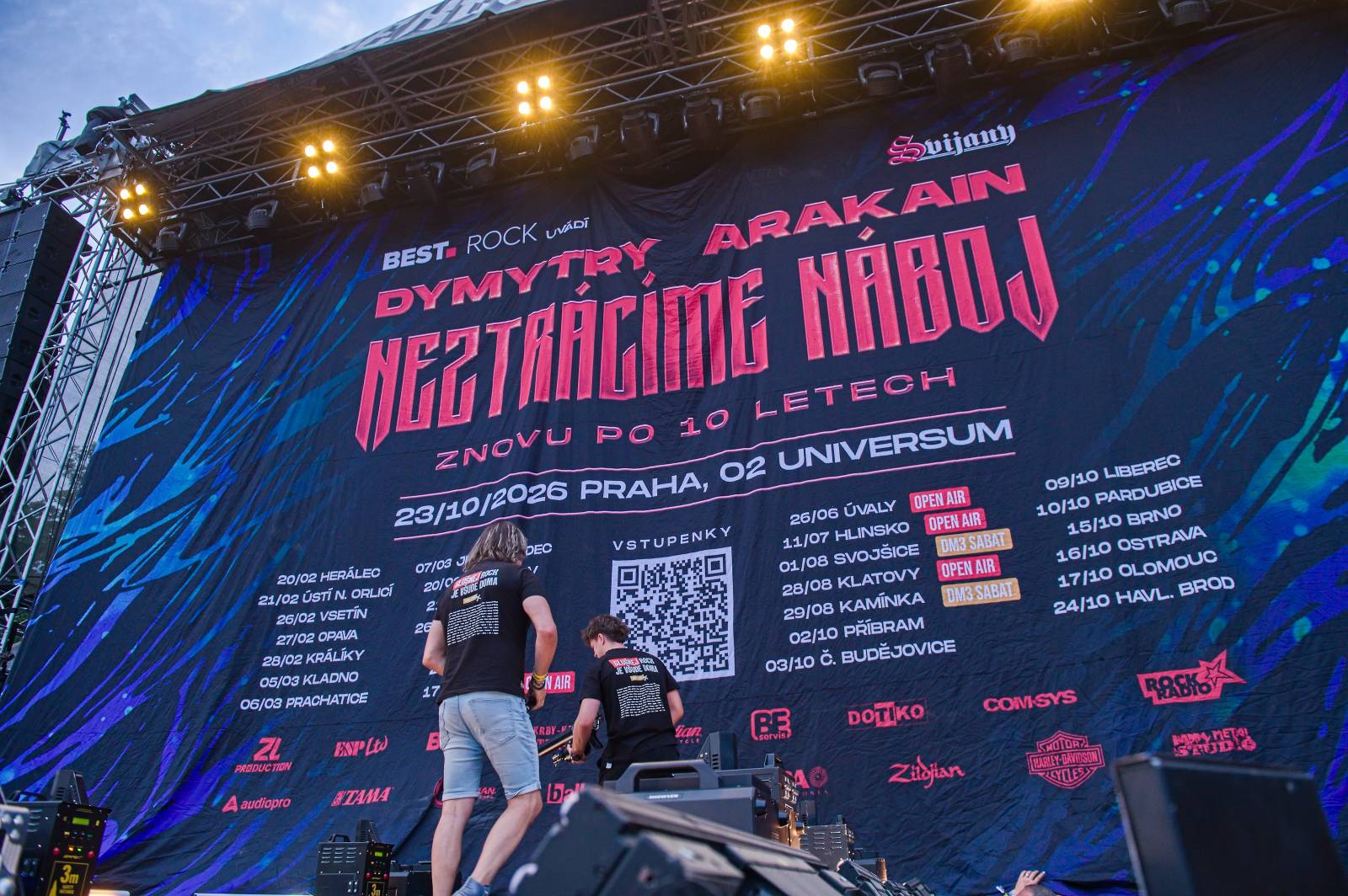 Druhý den Pekelného ostrova: Z porodnice rovnou na koncert. Kuba Ryba se stal podruhé tatínkem