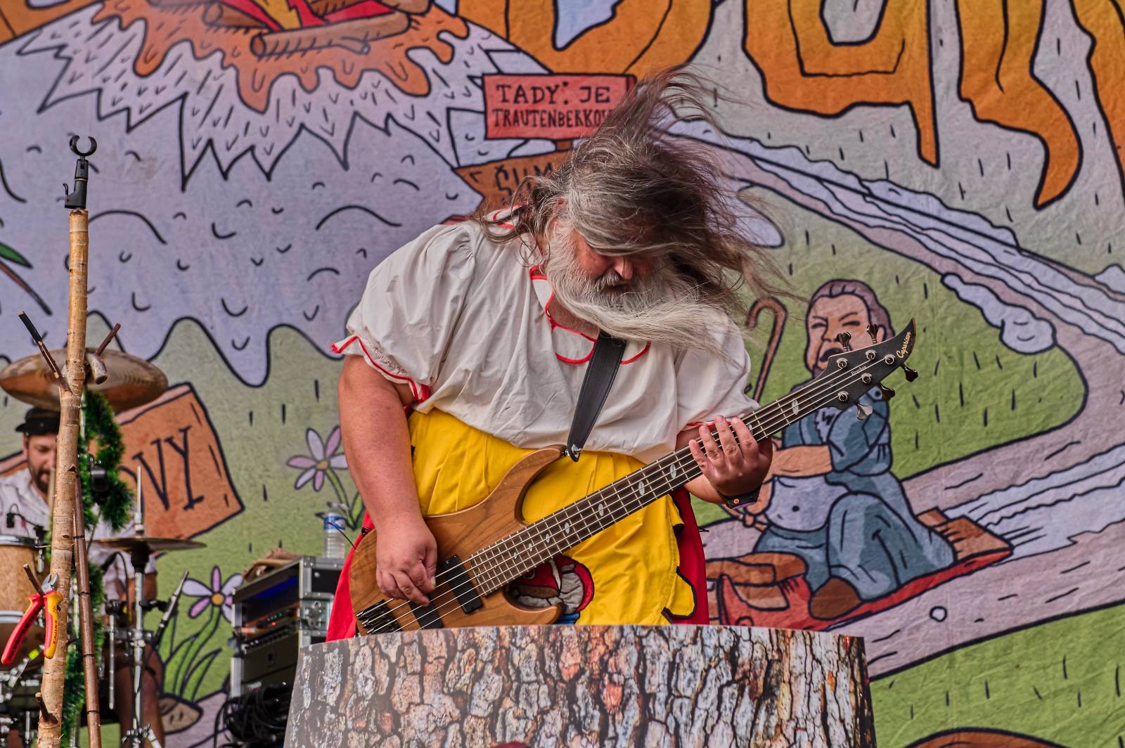 Druhý den Pekelného ostrova: Z porodnice rovnou na koncert. Kuba Ryba se stal podruhé tatínkem