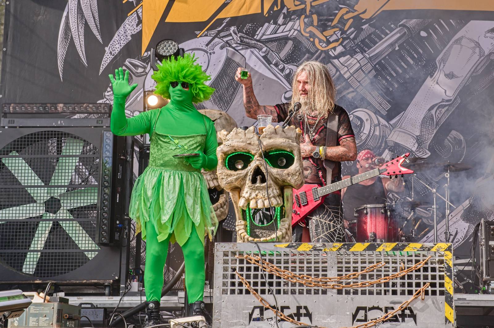 Druhý den Pekelného ostrova: Z porodnice rovnou na koncert. Kuba Ryba se stal podruhé tatínkem