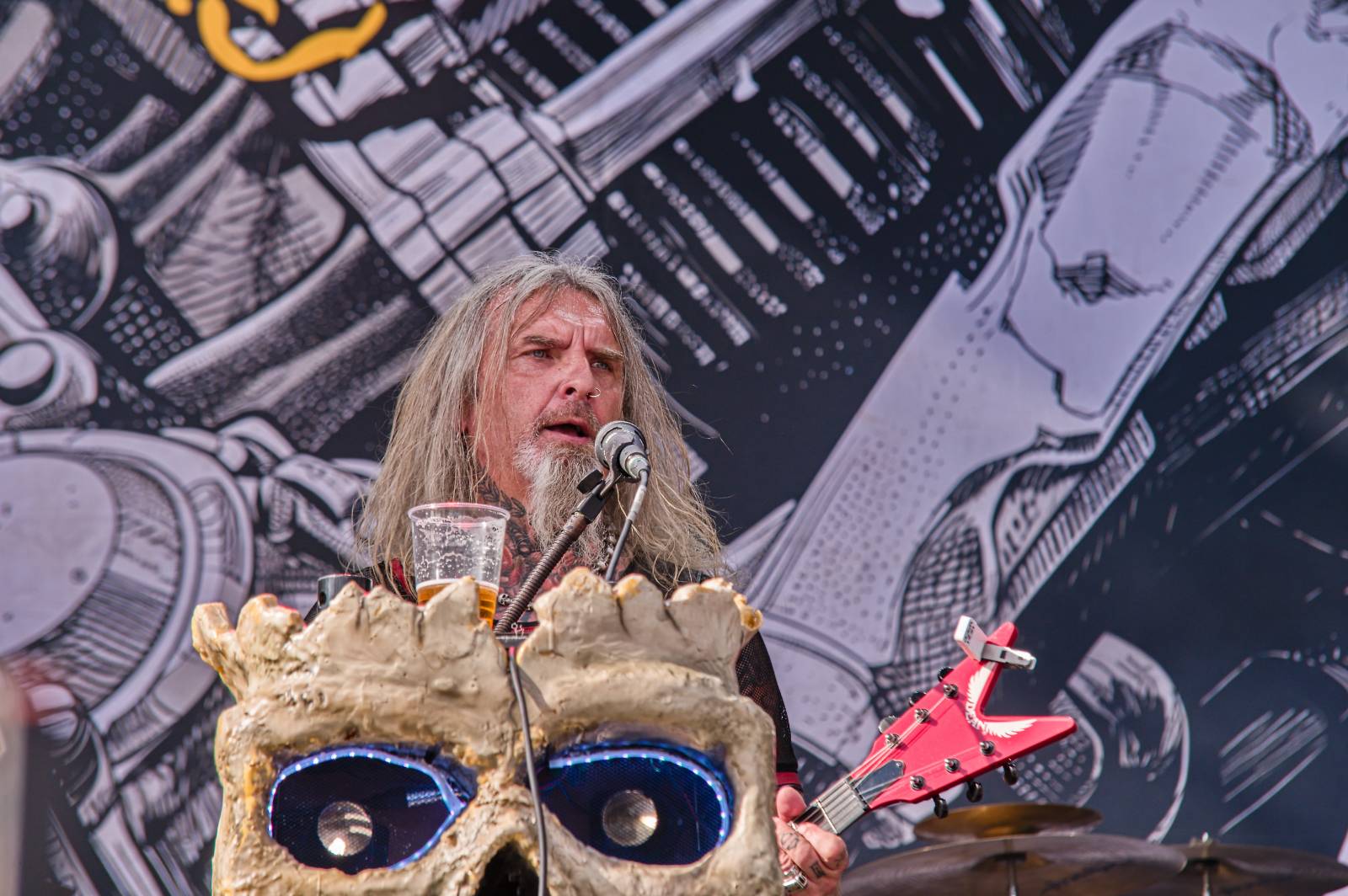 Druhý den Pekelného ostrova: Z porodnice rovnou na koncert. Kuba Ryba se stal podruhé tatínkem