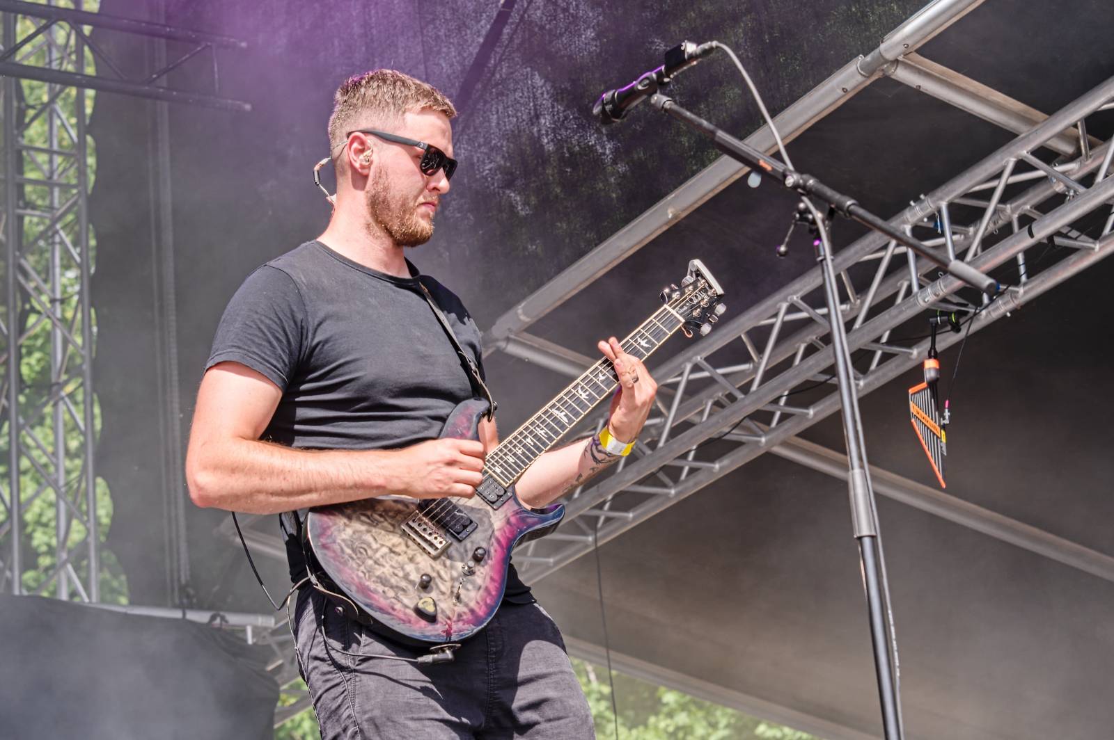 Druhý den Pekelného ostrova: Z porodnice rovnou na koncert. Kuba Ryba se stal podruhé tatínkem