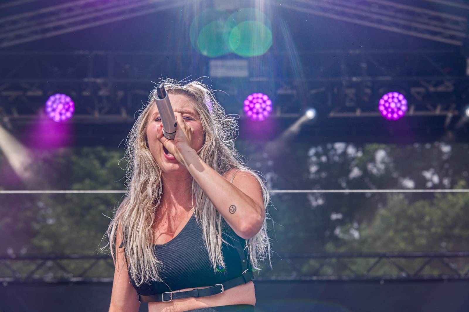 Druhý den Pekelného ostrova: Z porodnice rovnou na koncert. Kuba Ryba se stal podruhé tatínkem