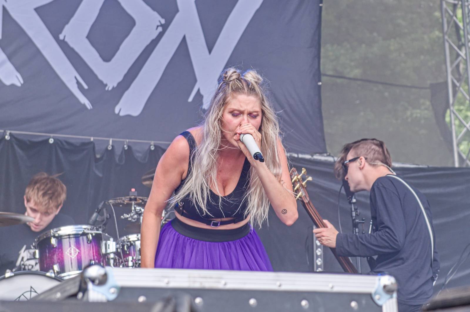 Druhý den Pekelného ostrova: Z porodnice rovnou na koncert. Kuba Ryba se stal podruhé tatínkem