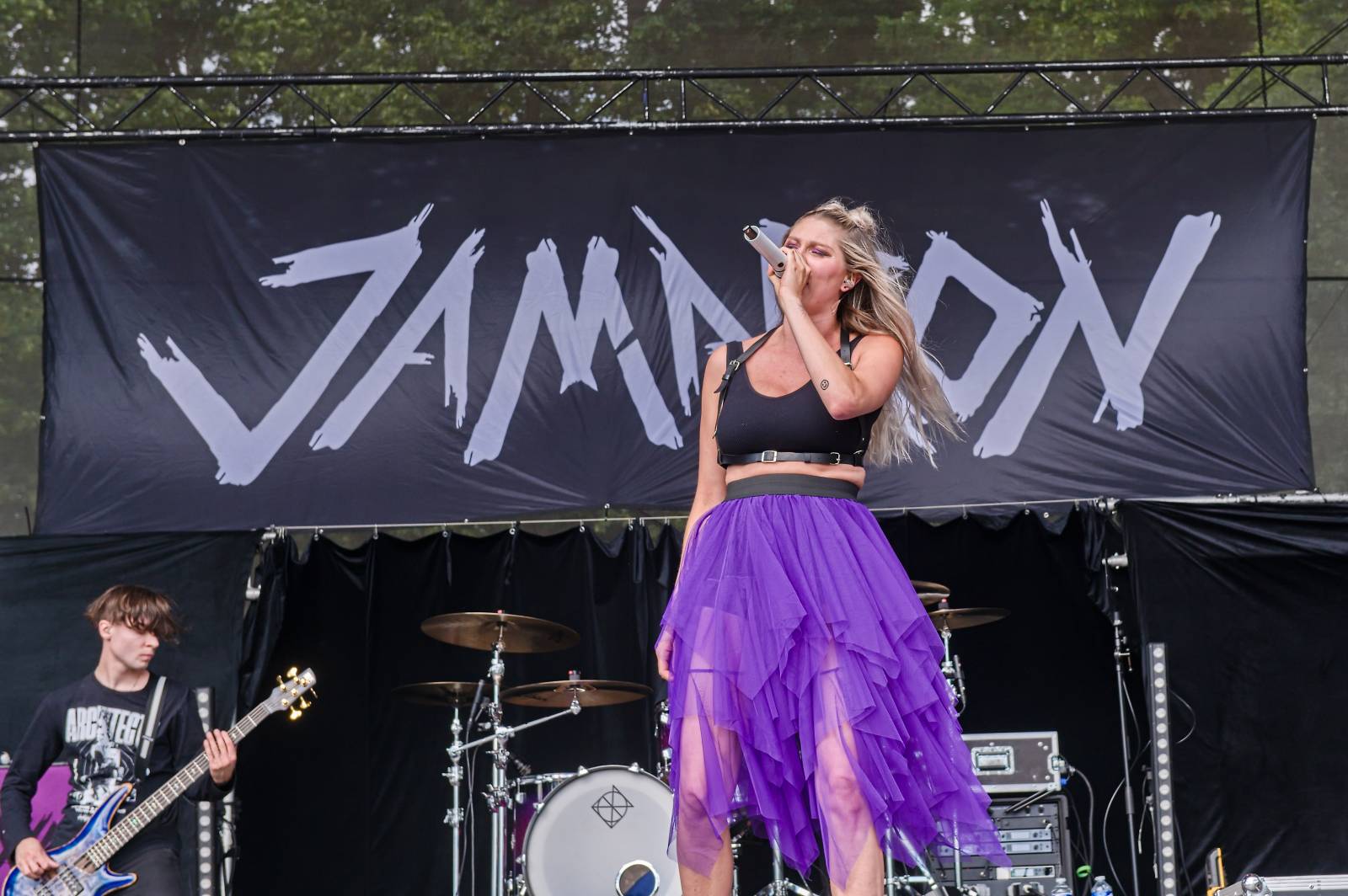 Druhý den Pekelného ostrova: Z porodnice rovnou na koncert. Kuba Ryba se stal podruhé tatínkem