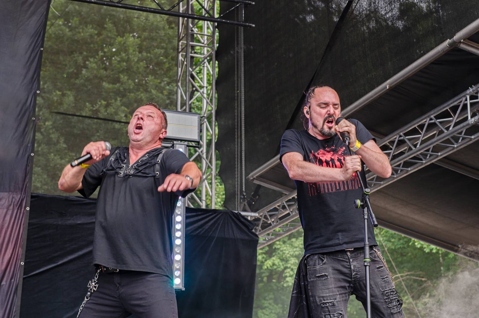 Druhý den Pekelného ostrova: Z porodnice rovnou na koncert. Kuba Ryba se stal podruhé tatínkem