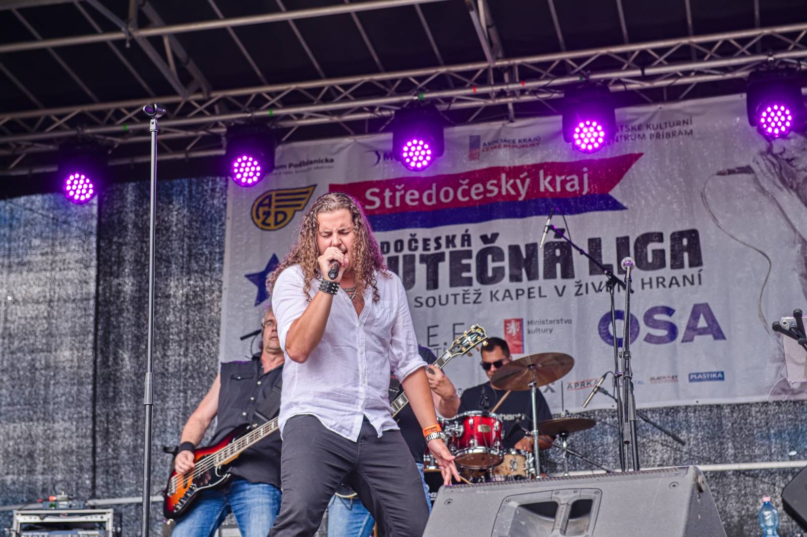 Druhý den Pekelného ostrova: Z porodnice rovnou na koncert. Kuba Ryba se stal podruhé tatínkem