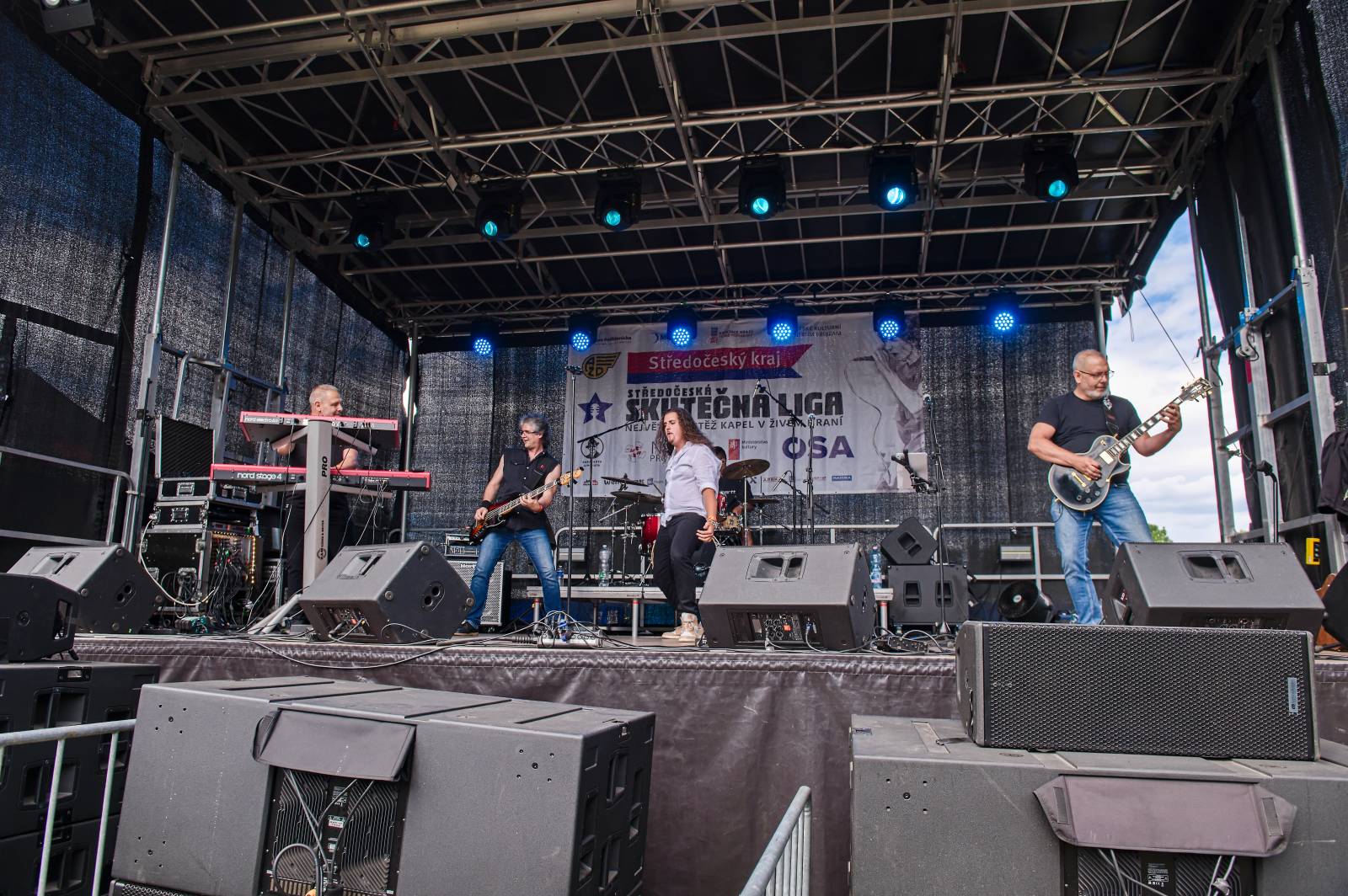 Druhý den Pekelného ostrova: Z porodnice rovnou na koncert. Kuba Ryba se stal podruhé tatínkem