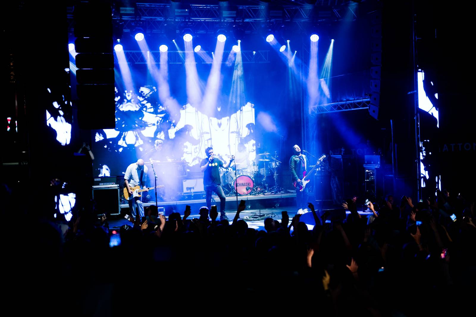 Th!s rozjeli třetí festivalový den v Karlových Varech. Chinaski bavili svými největšími hity