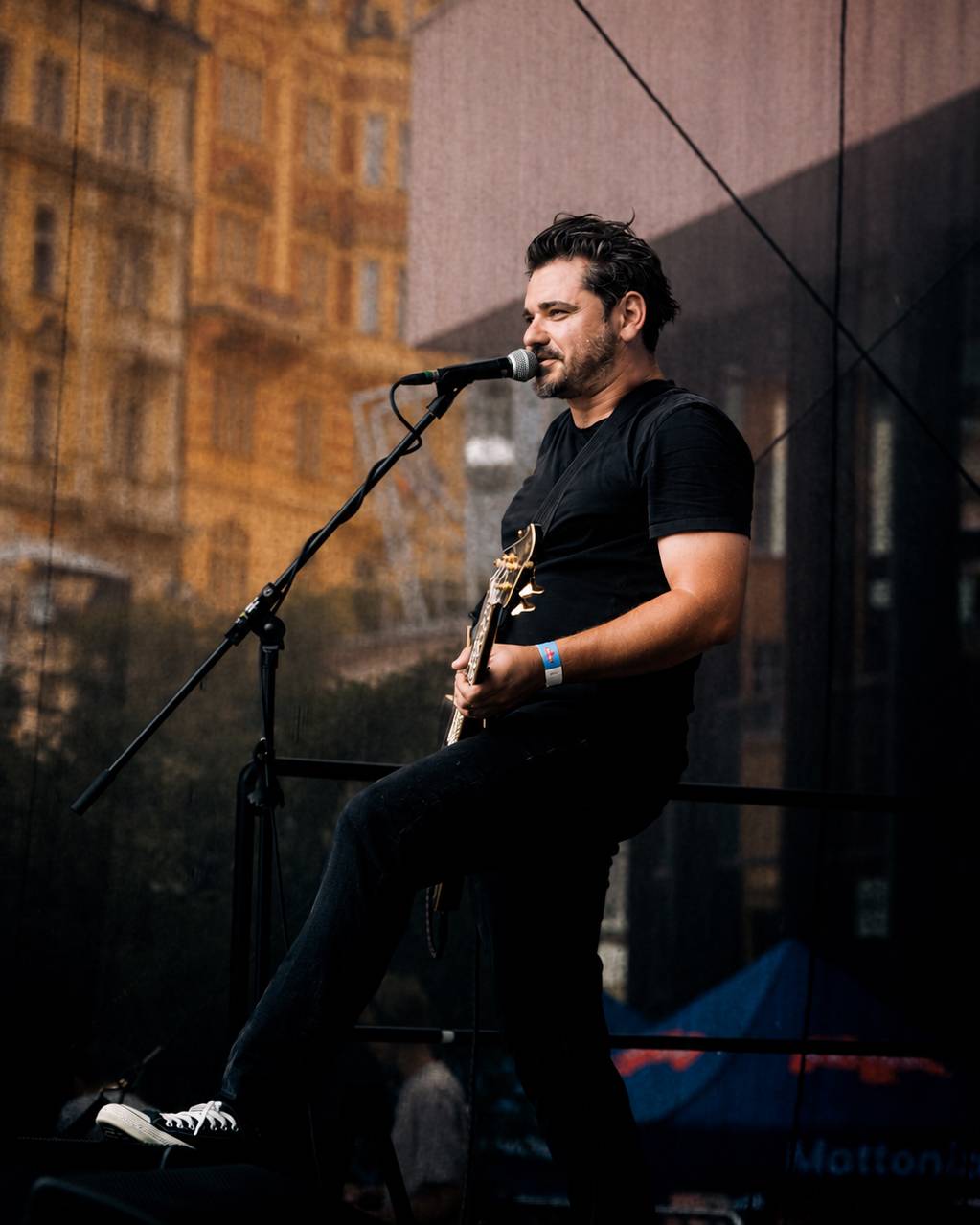 Th!s rozjeli třetí festivalový den v Karlových Varech. Chinaski bavili svými největšími hity