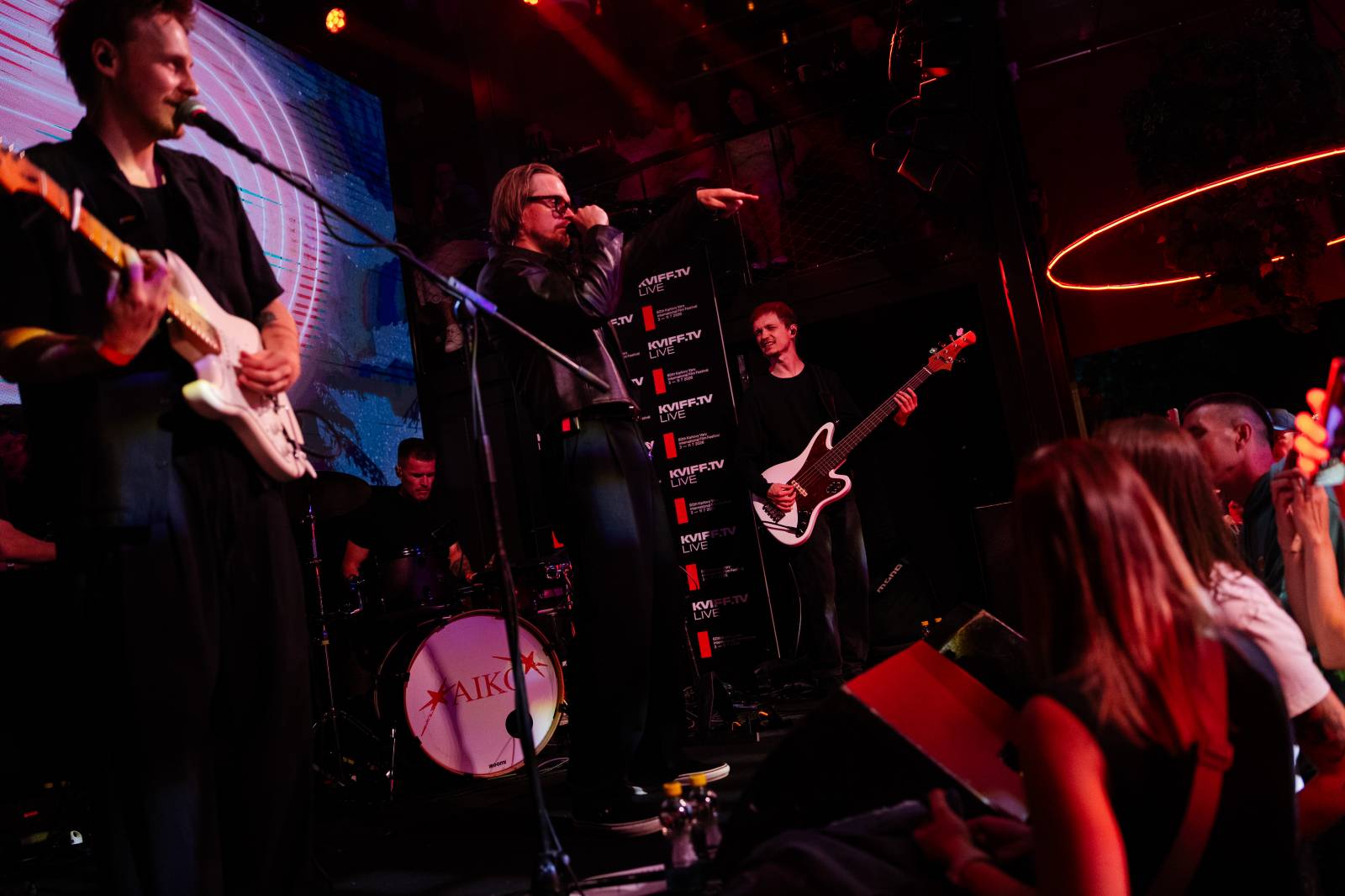 Annet X předvedla v Karlových Varech působivou show, obrovský zájem vzbudil i NobodyListen