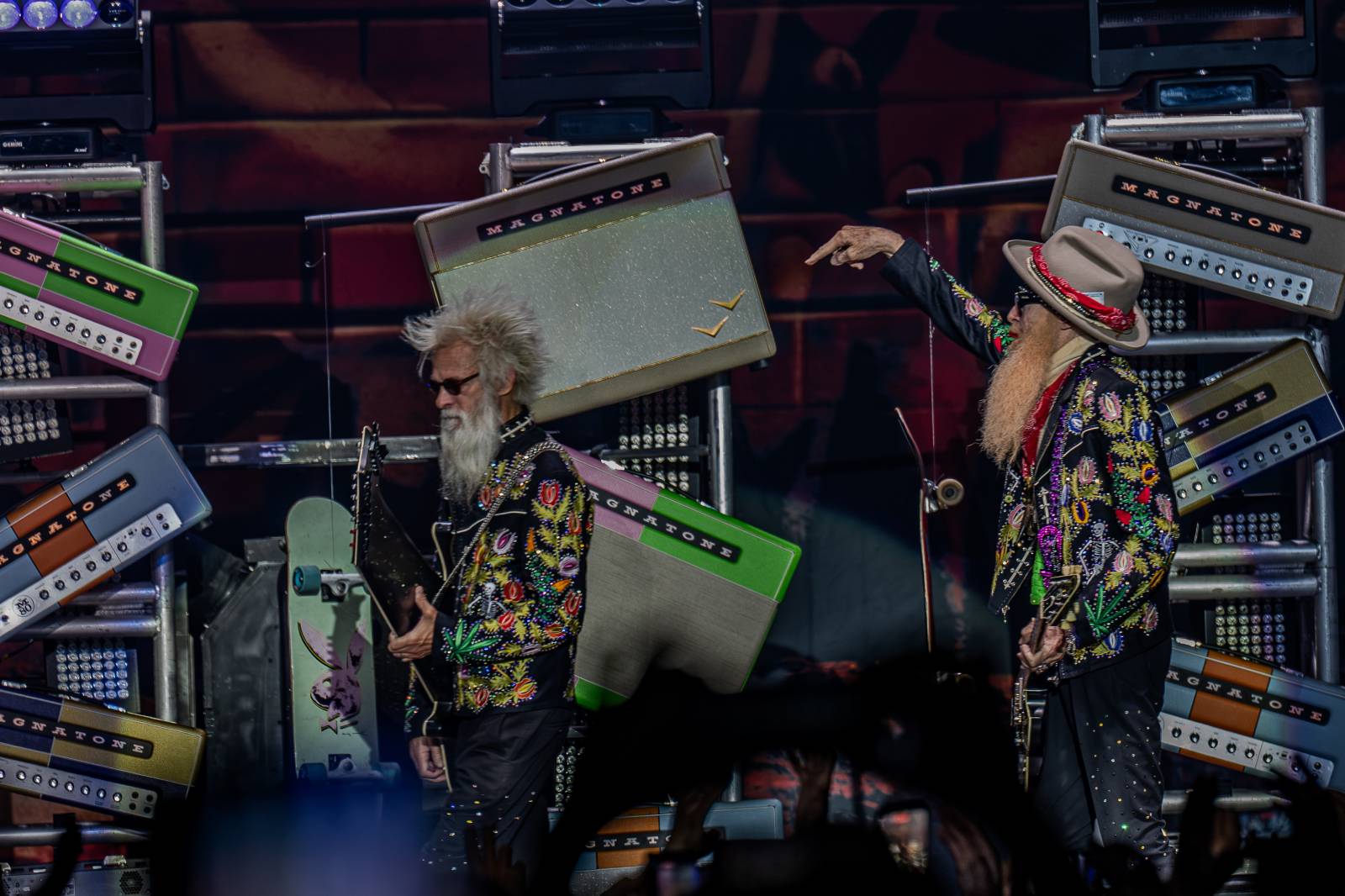 Legendární vousáči se vrátili do Česka. ZZ Top vystoupili v Pardubicích