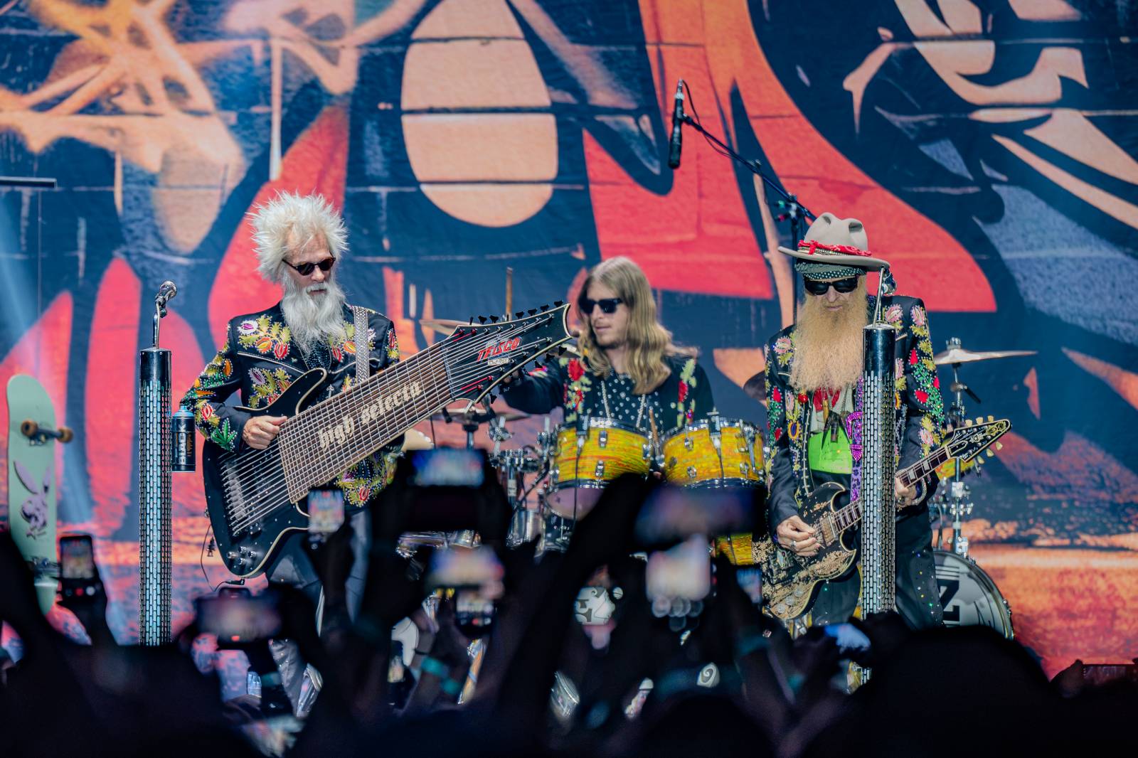 Legendární vousáči se vrátili do Česka. ZZ Top vystoupili v Pardubicích