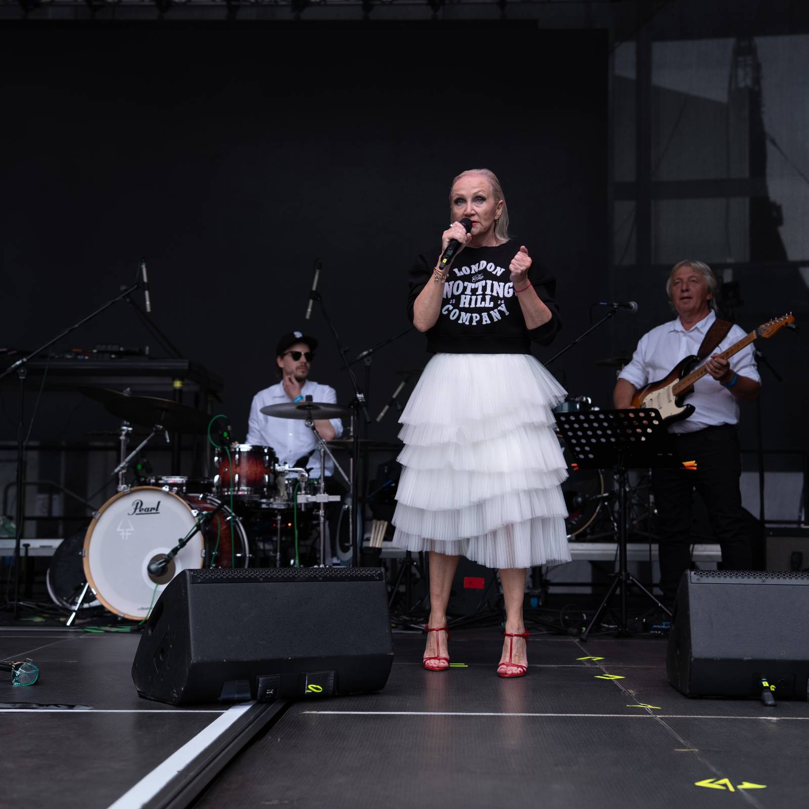 Redzed rozbouřil fanoušky, na Mattoni Life Baru se moshovalo. Bára Basiková představila soundtrack k časosběrnému dokumentu o svém životě