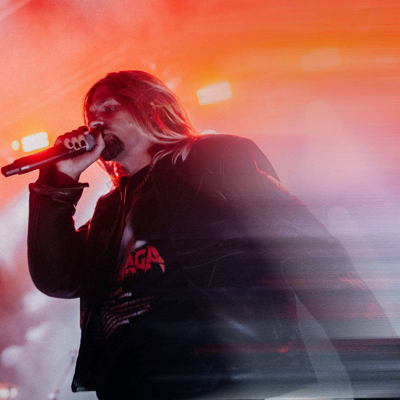 Redzed rozbouřil fanoušky, na Mattoni Life Baru se moshovalo. Bára Basiková představila soundtrack k časosběrnému dokumentu o svém životě