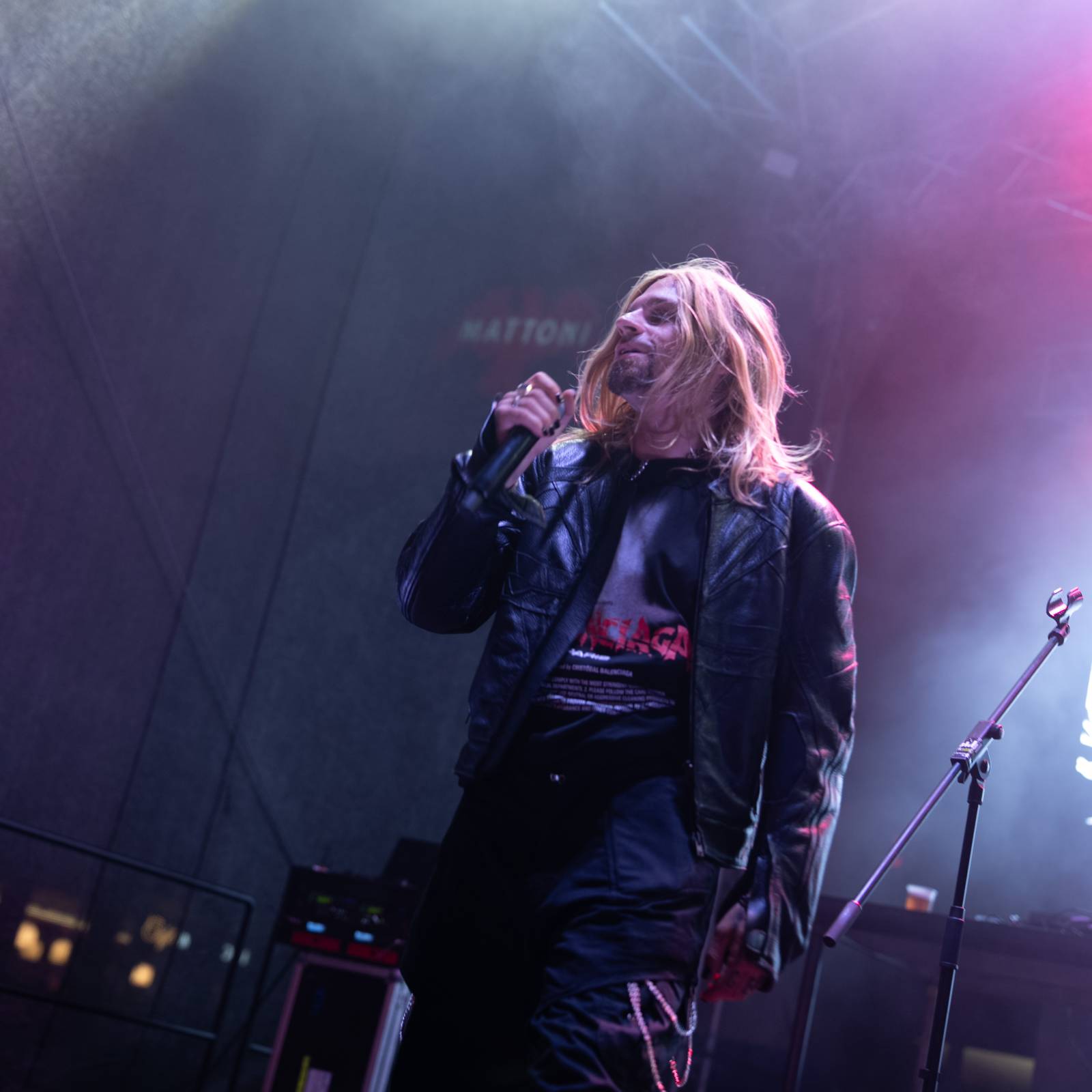 Redzed rozbouřil fanoušky, na Mattoni Life Baru se moshovalo. Bára Basiková představila soundtrack k časosběrnému dokumentu o svém životě