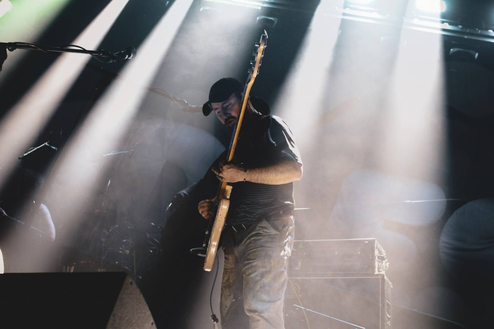 IDLES v Praze: koncert plný emocí, tance i vzdoru
