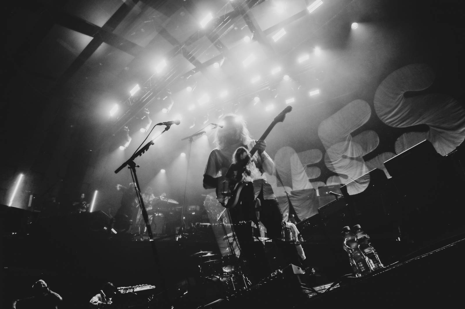 IDLES v Praze: koncert plný emocí, tance i vzdoru