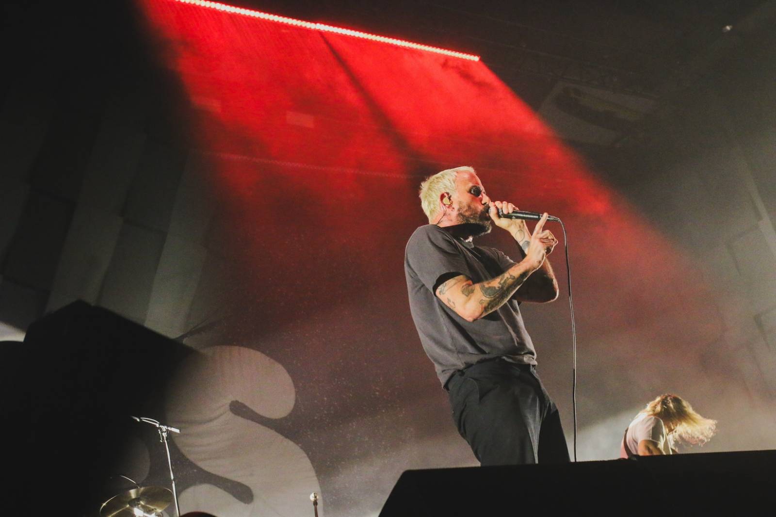 IDLES v Praze: koncert plný emocí, tance i vzdoru