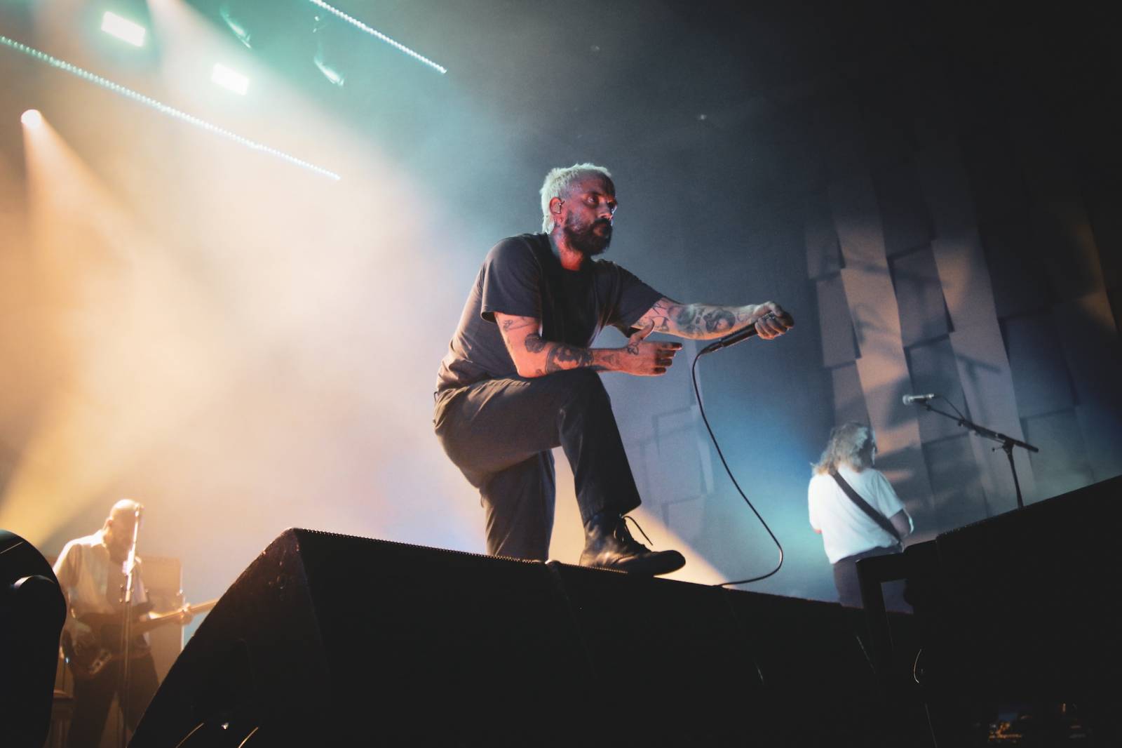 IDLES v Praze: koncert plný emocí, tance i vzdoru