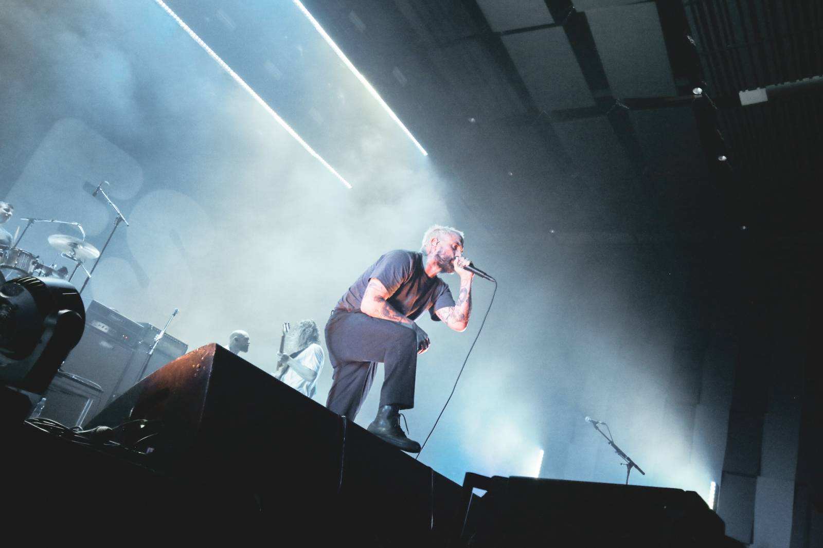 IDLES v Praze: koncert plný emocí, tance i vzdoru