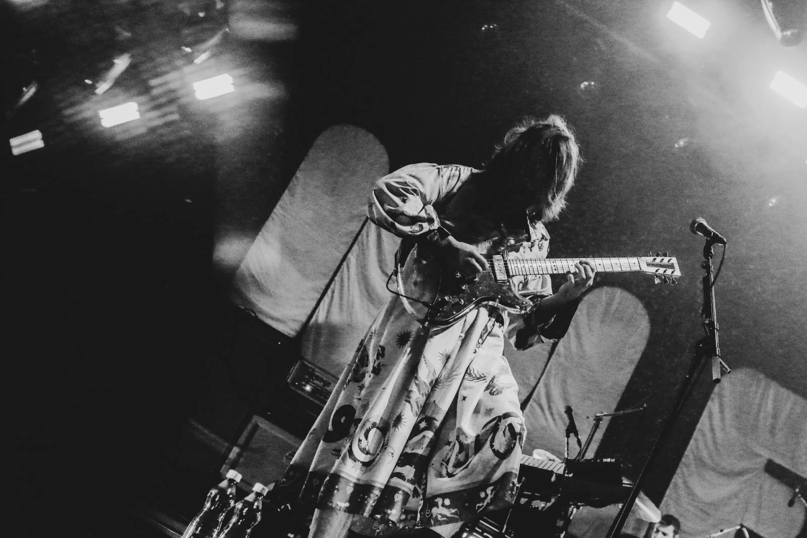 IDLES v Praze: koncert plný emocí, tance i vzdoru