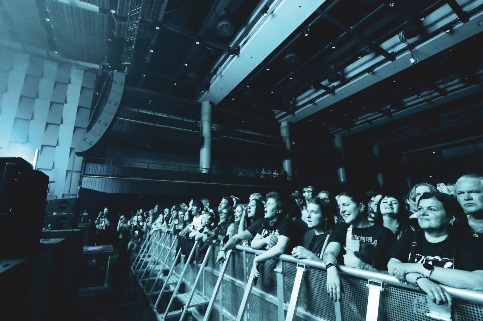 IDLES v Praze: koncert plný emocí, tance i vzdoru