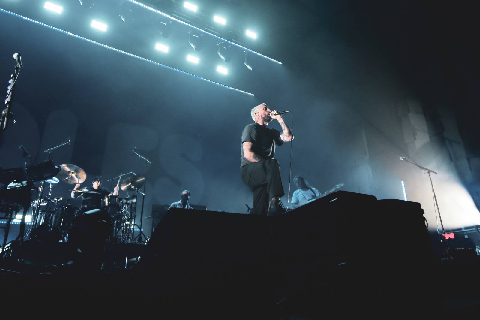 IDLES v Praze: koncert plný emocí, tance i vzdoru
