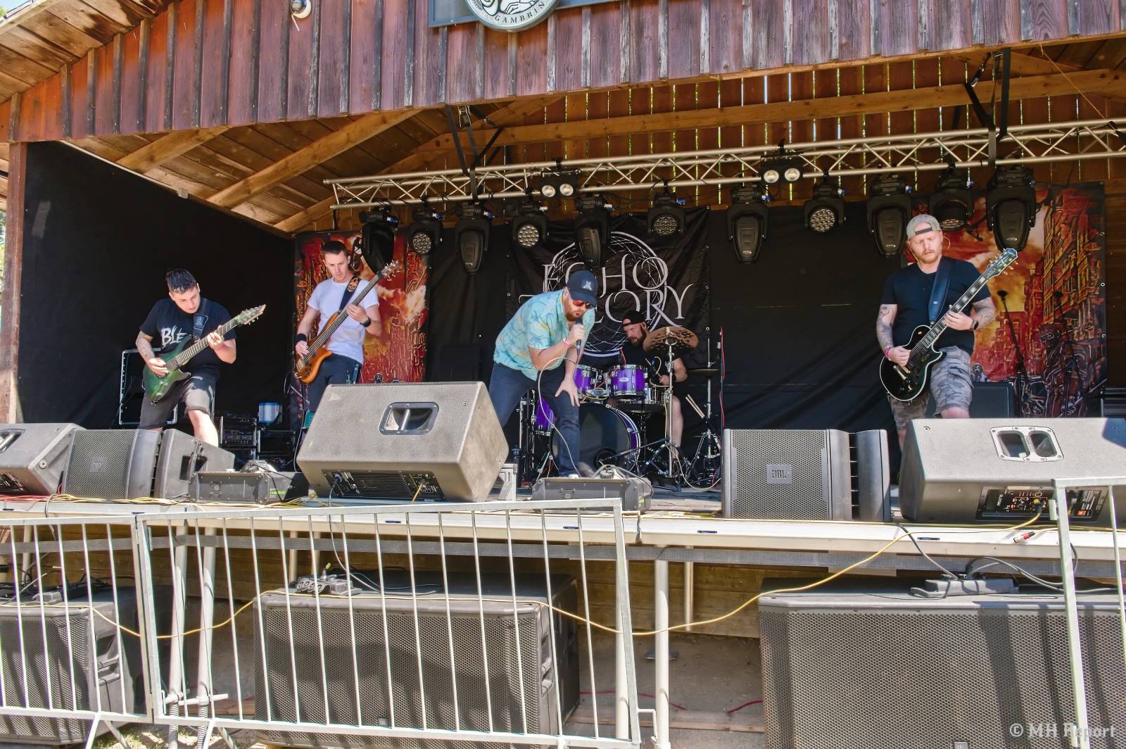 Destroy Fest otevřel své brány. První den patřil Tortharry a domácím Search and Destroy