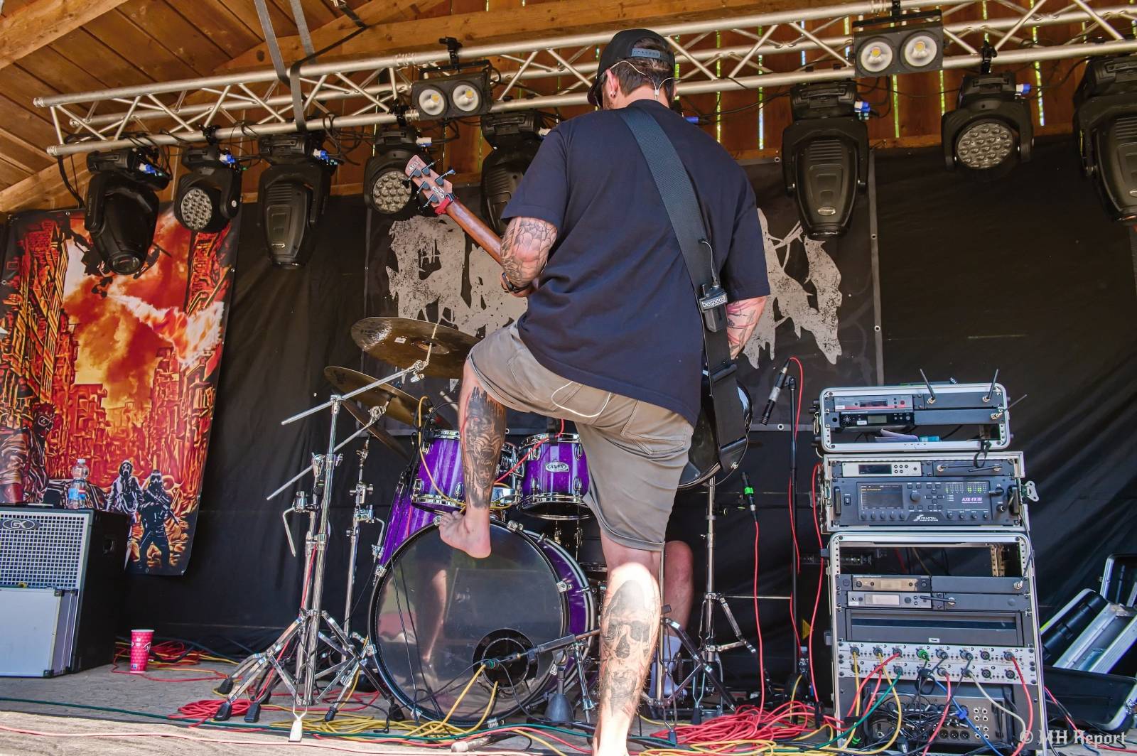 Destroy Fest otevřel své brány. První den patřil Tortharry a domácím Search and Destroy